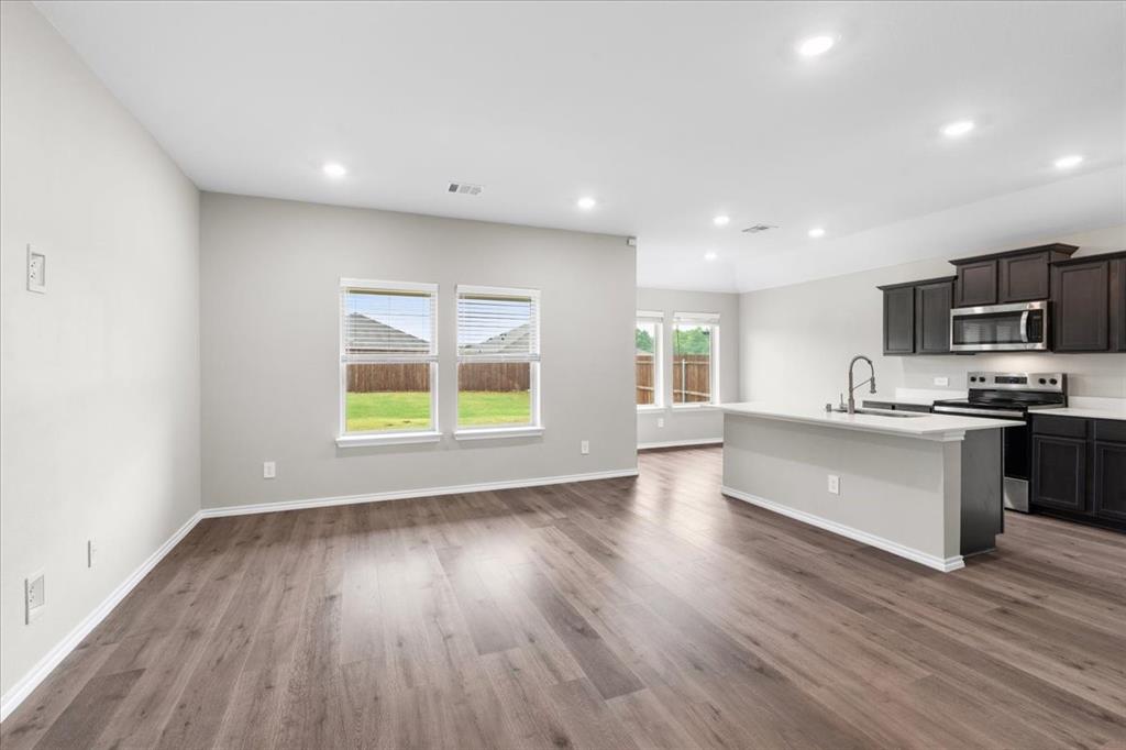 707 Sunlight Loop Property Photo 7