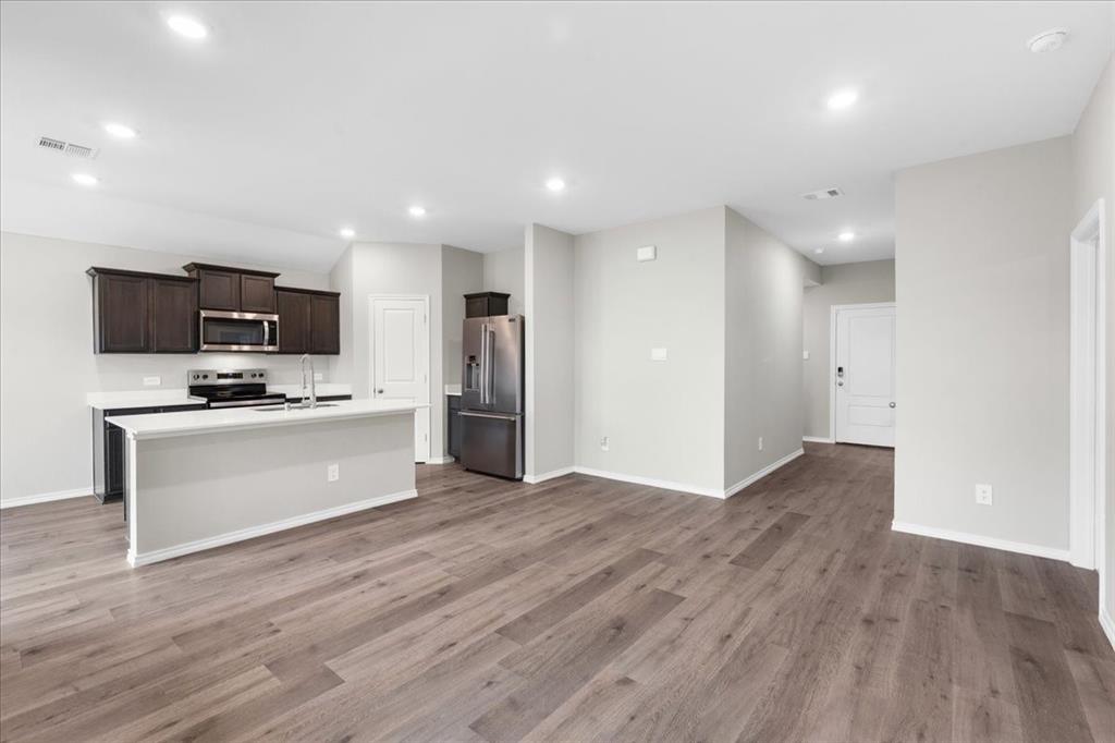 707 Sunlight Loop Property Photo 8
