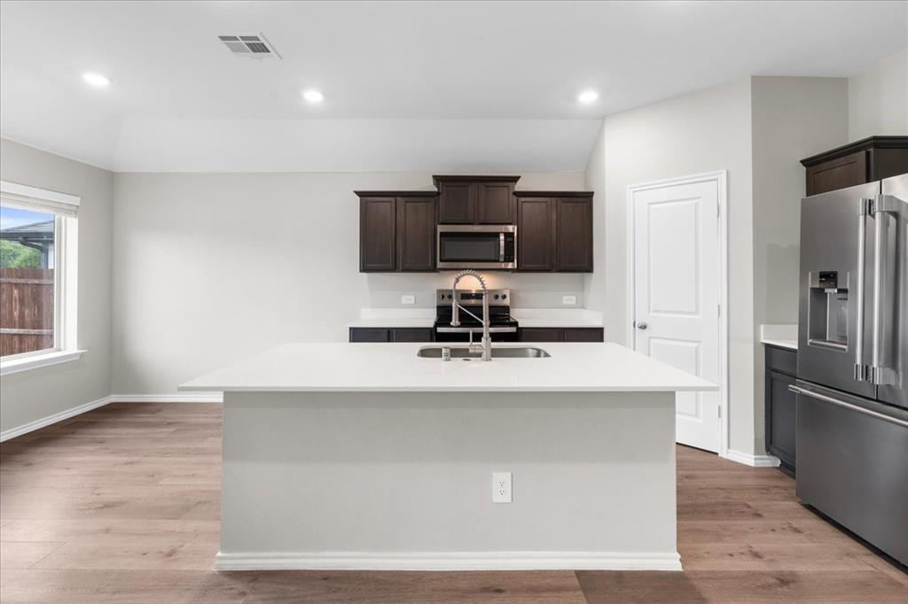 707 Sunlight Loop Property Photo 11