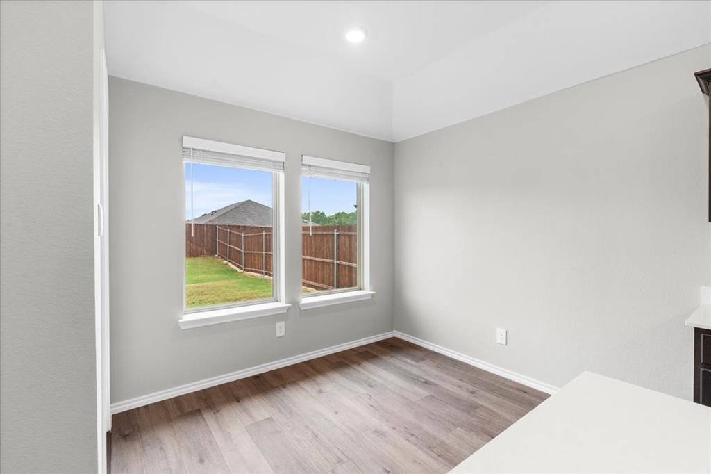 707 Sunlight Loop Property Photo 14