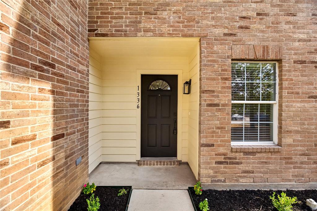 1336 Kiwi Court Property Photo 3