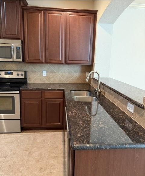 6828 Pascal Way Property Photo 11