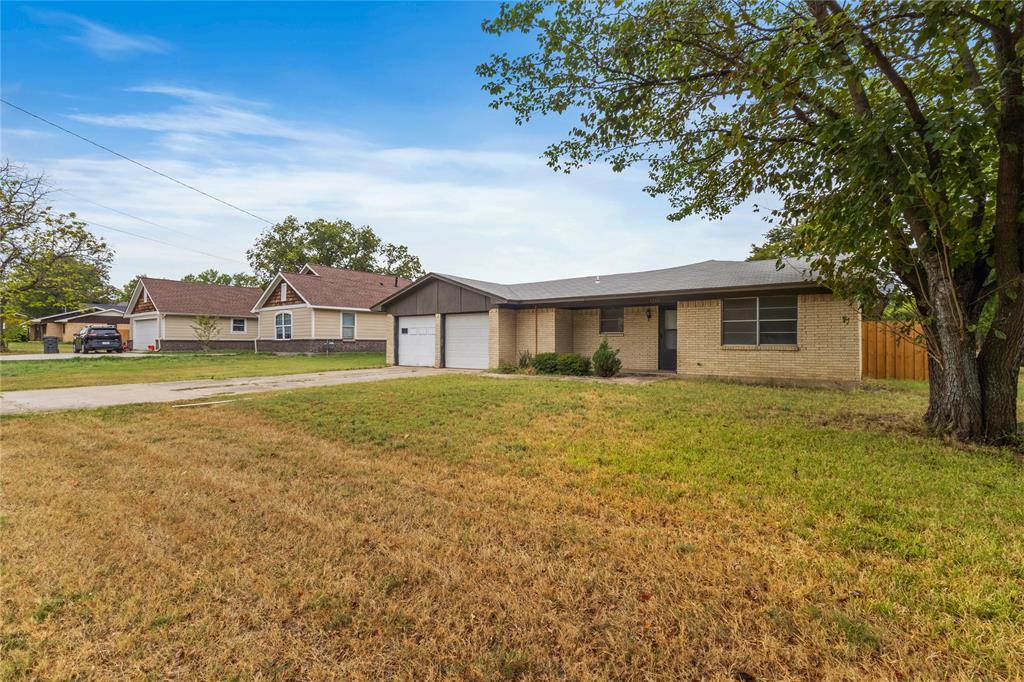 1240 E Jefferson Street Property Photo 1
