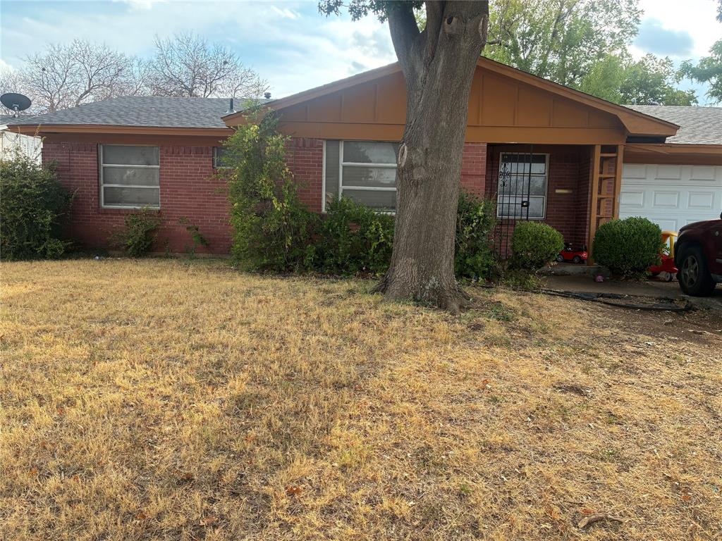 1424 Cloverdale Drive Property Photo 1