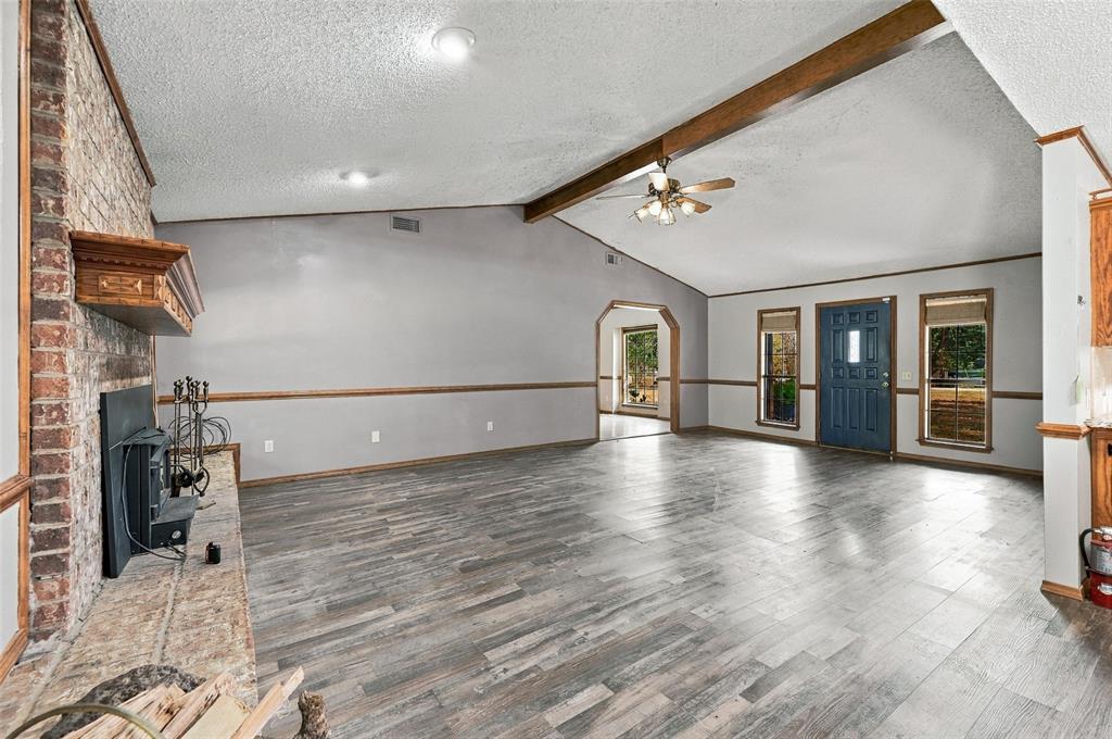 180 N Fm 911 Property Photo 5