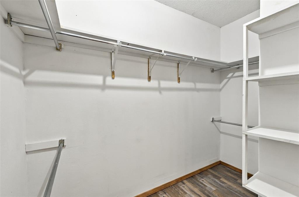180 N Fm 911 Property Photo 11