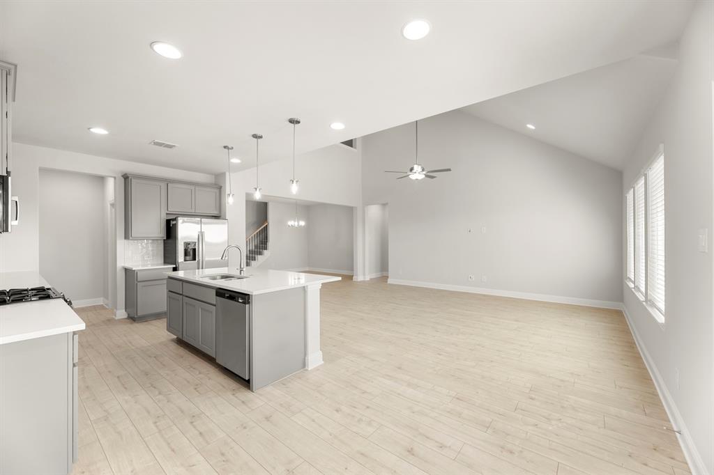 2126 Bloomsbury Lane Property Photo 6