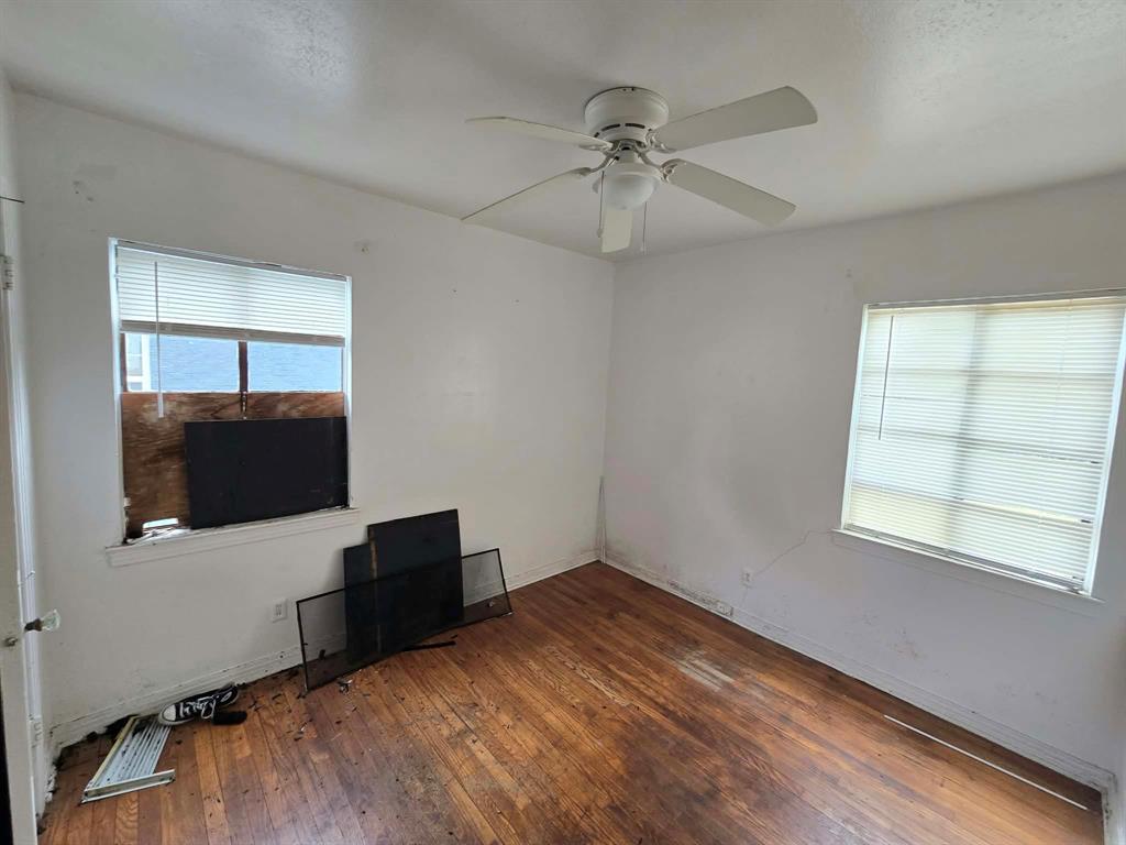 2710 Exeter Avenue Property Photo 5