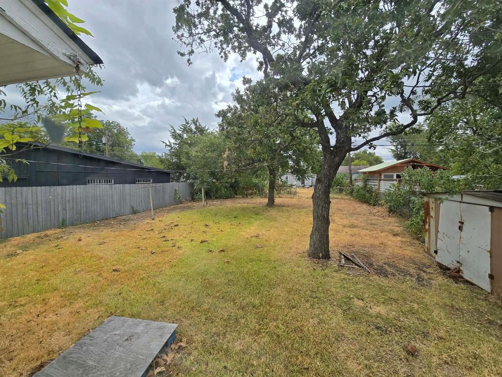 2710 Exeter Avenue Property Photo 8