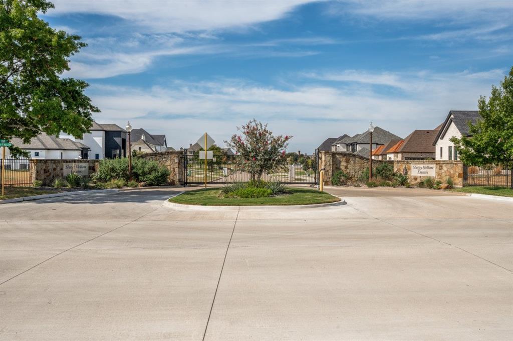 1104 Estate Drive Property Photo 1