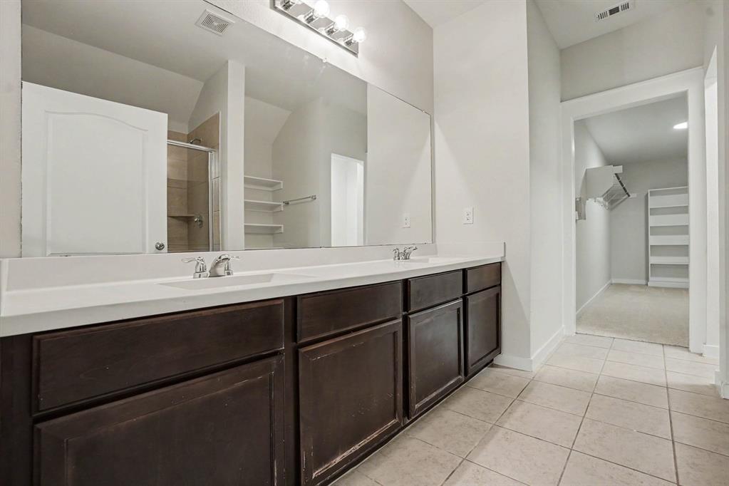 2606 Middleton Road Property Photo 13