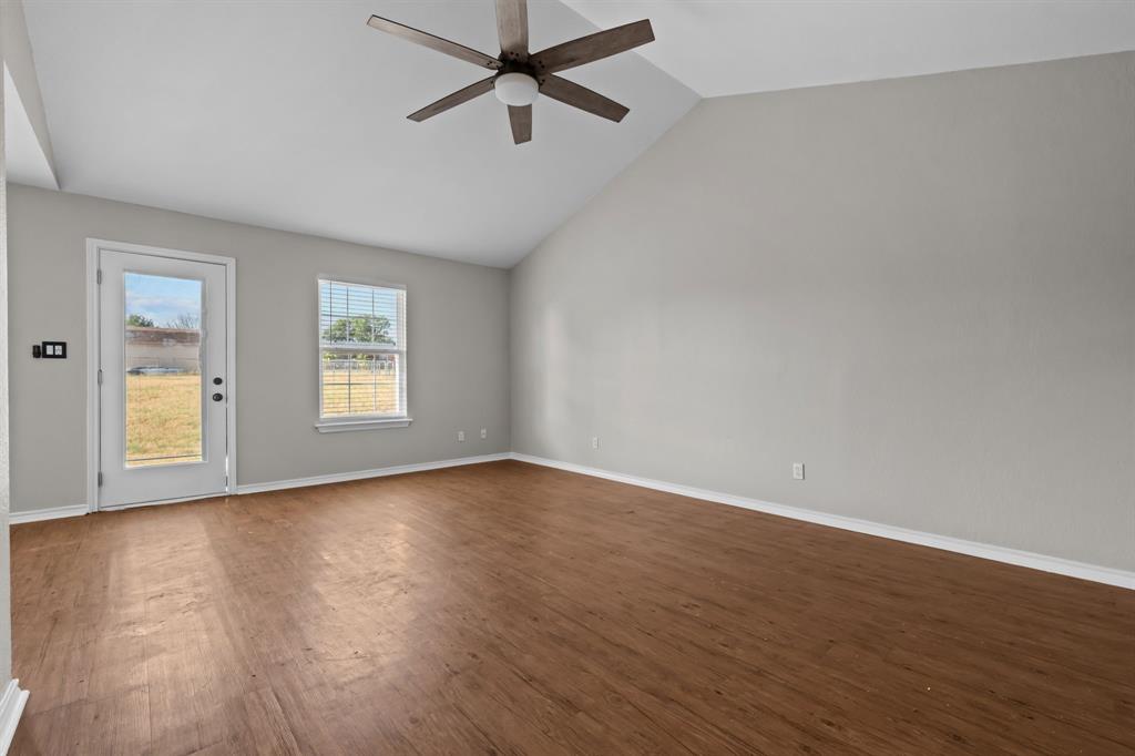 3904 Country Meadows Road Property Photo 7