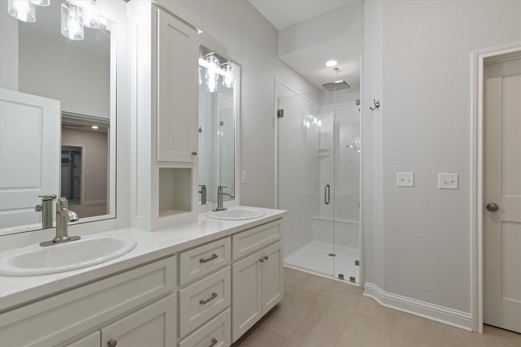107 W Rusk Property Photo 14