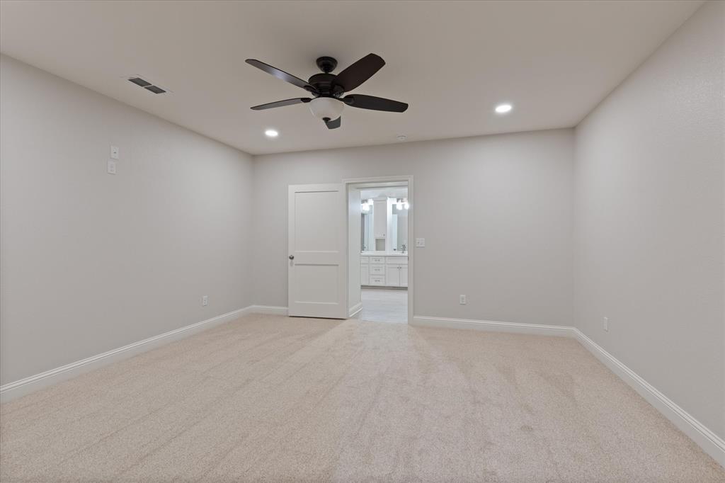 107 W Rusk Property Photo 15