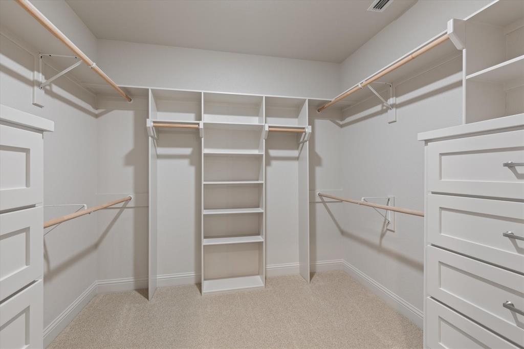 107 W Rusk Property Photo 16