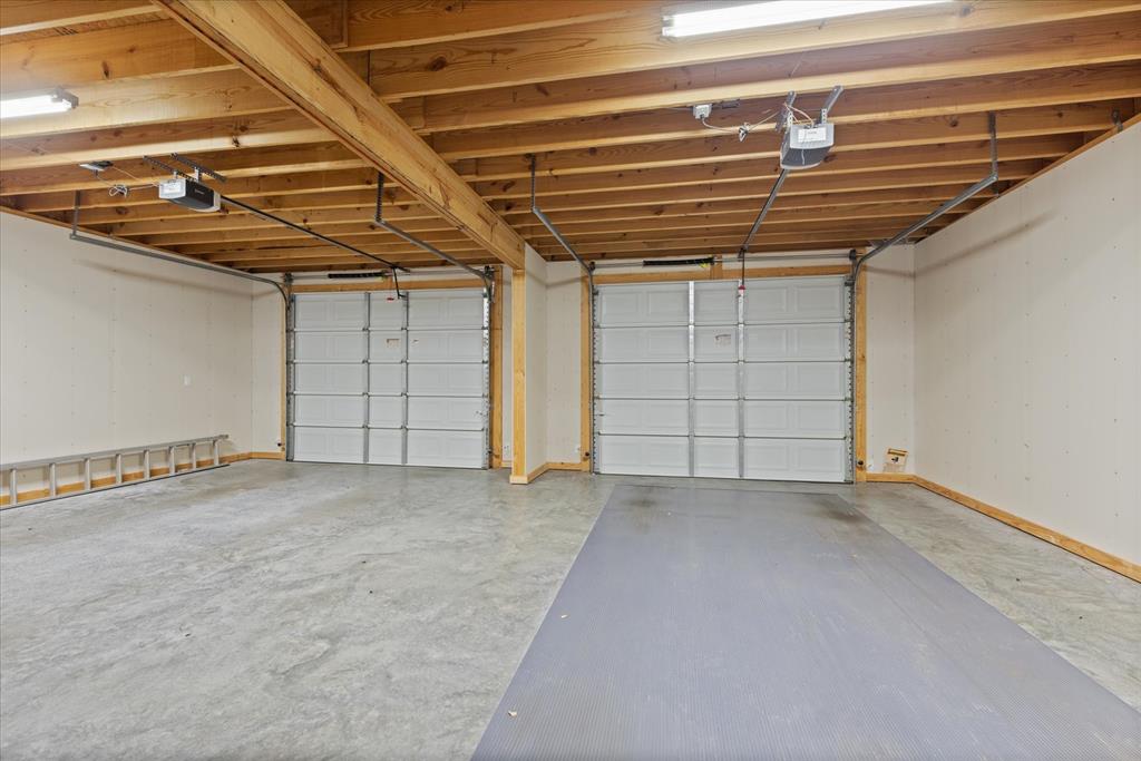 107 W Rusk Property Photo 17