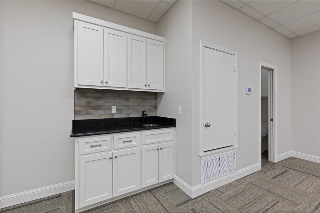 107 W Rusk Property Photo 20
