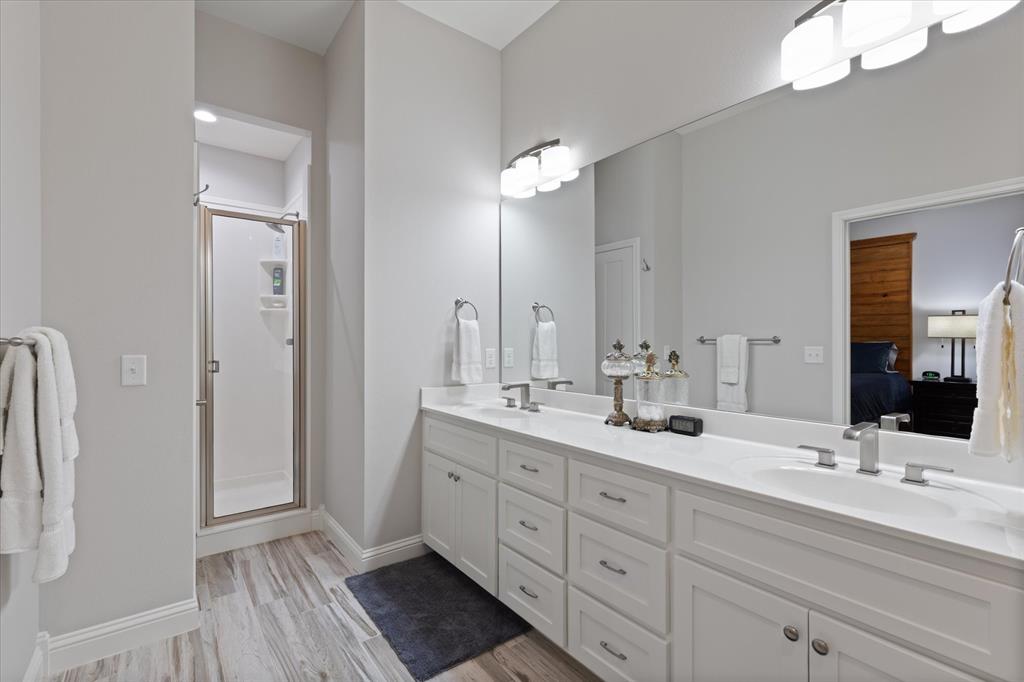 107 W Rusk Property Photo 32