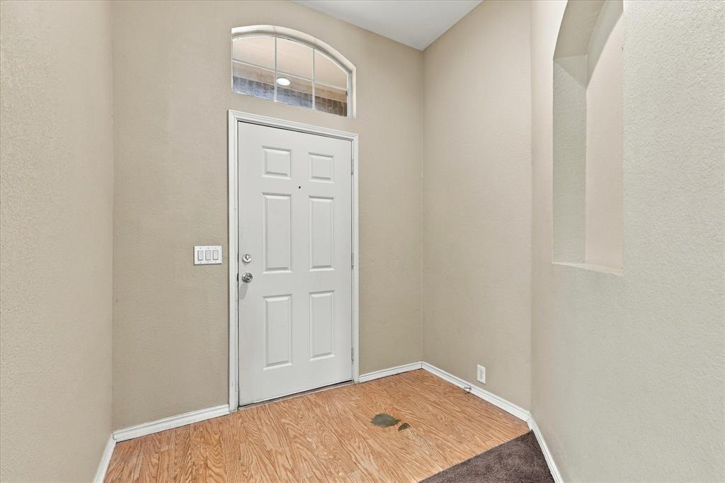 8716 Wagon Trail Property Photo 4