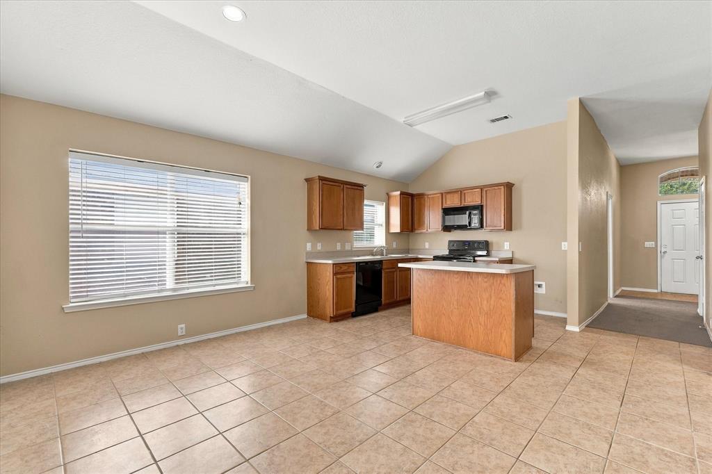 8716 Wagon Trail Property Photo 12