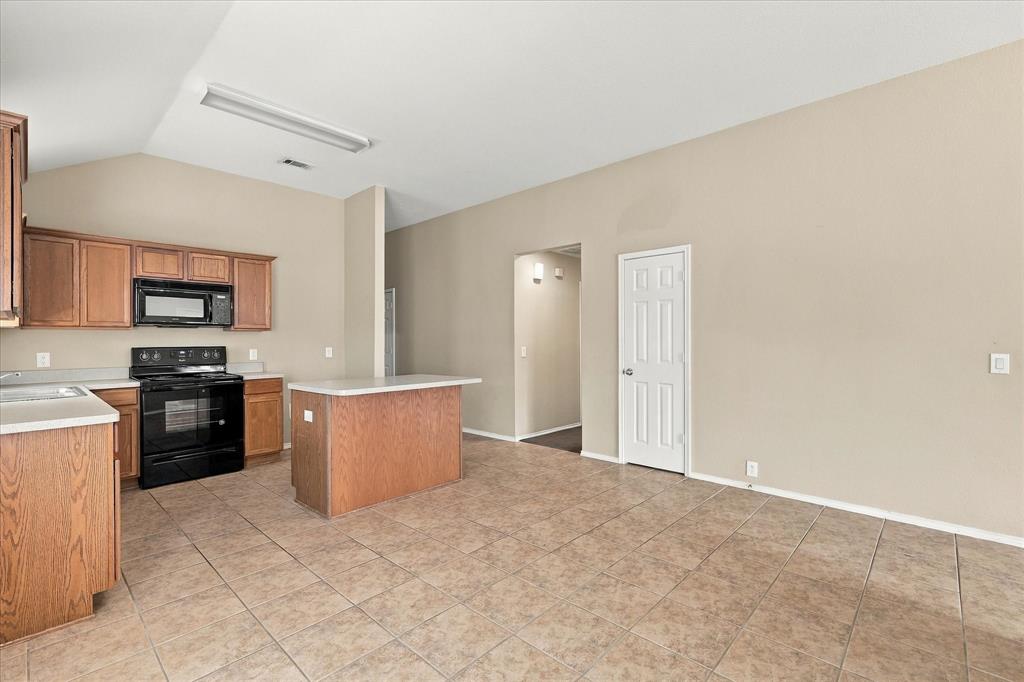 8716 Wagon Trail Property Photo 13