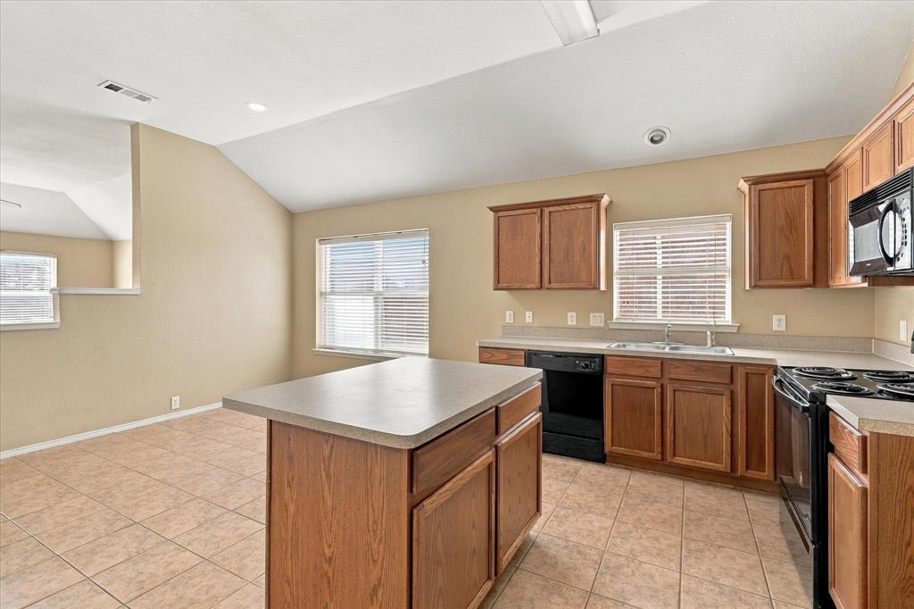 8716 Wagon Trail Property Photo 14