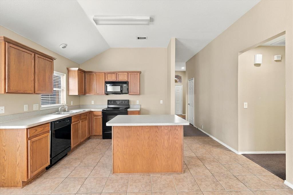 8716 Wagon Trail Property Photo 16