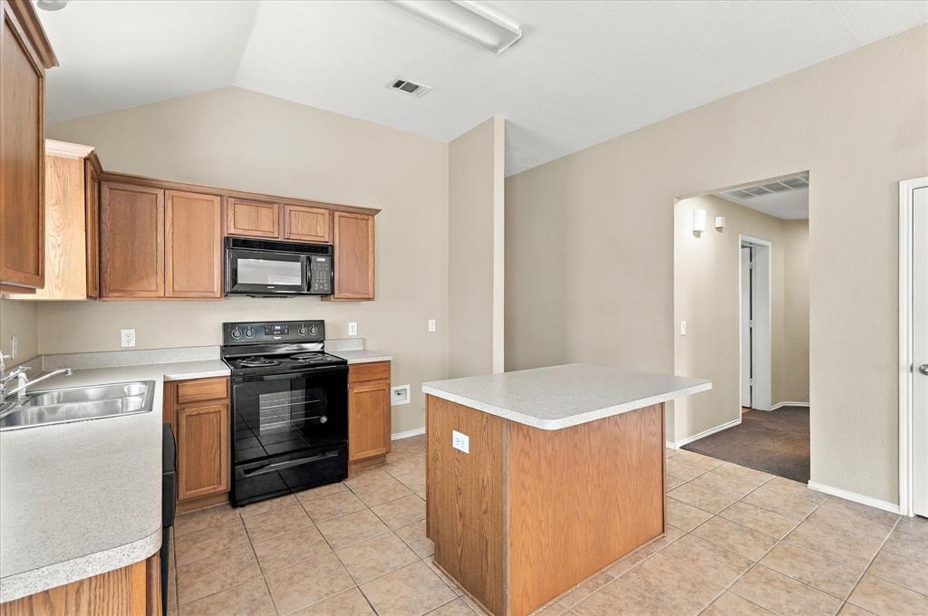 8716 Wagon Trail Property Photo 17