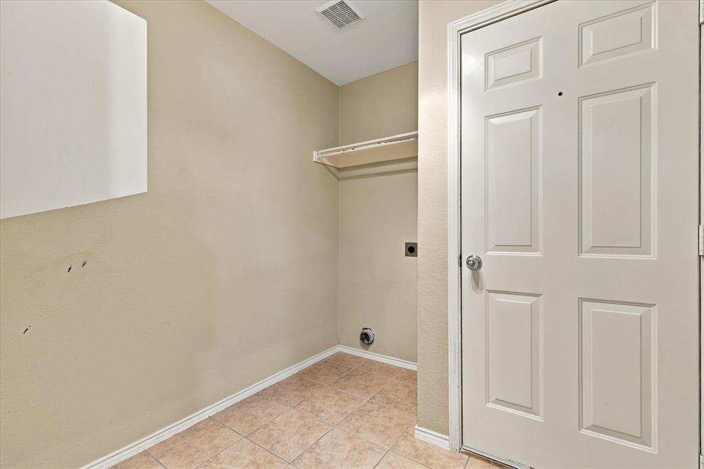 8716 Wagon Trail Property Photo 27