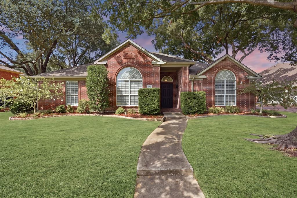 1905 Greenhill Drive Property Photo 1
