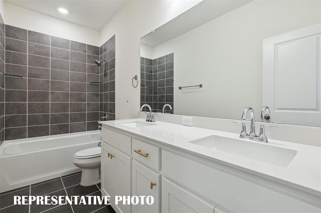 4733 Lunker Street Property Photo 14