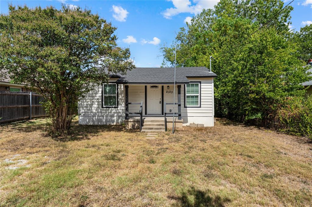 2123 Burnett Avenue Property Photo 1