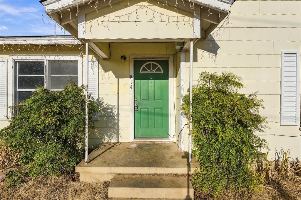 814 S Pierce Street Property Photo 2