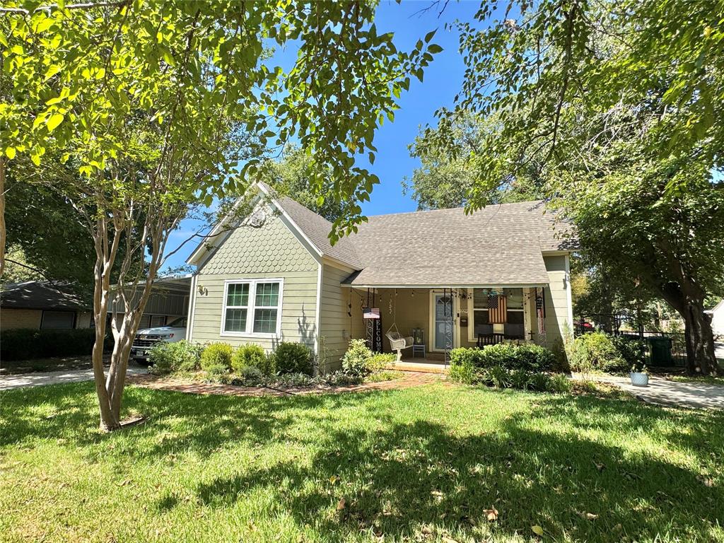 229 E Tennie Street Property Photo 1