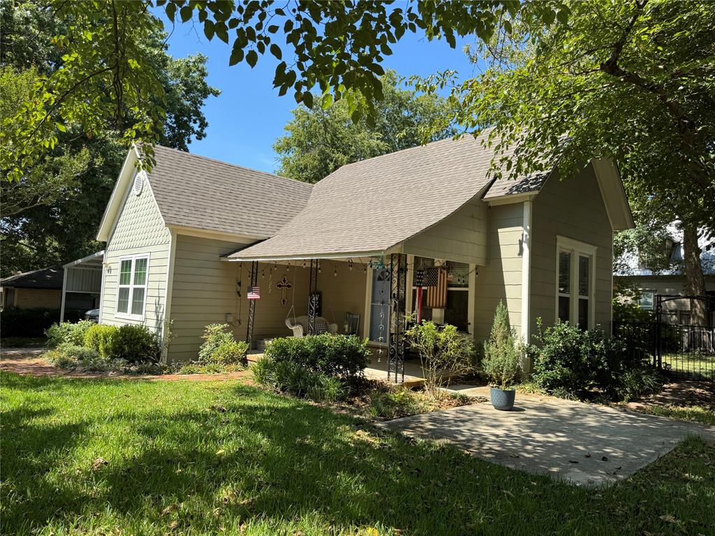 229 E Tennie Street Property Photo 2
