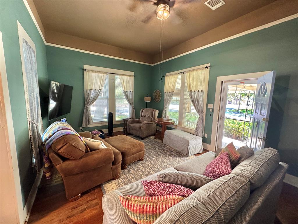 229 E Tennie Street Property Photo 15