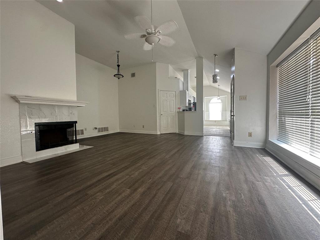 5141 Hearthcrest Drive Property Photo 4