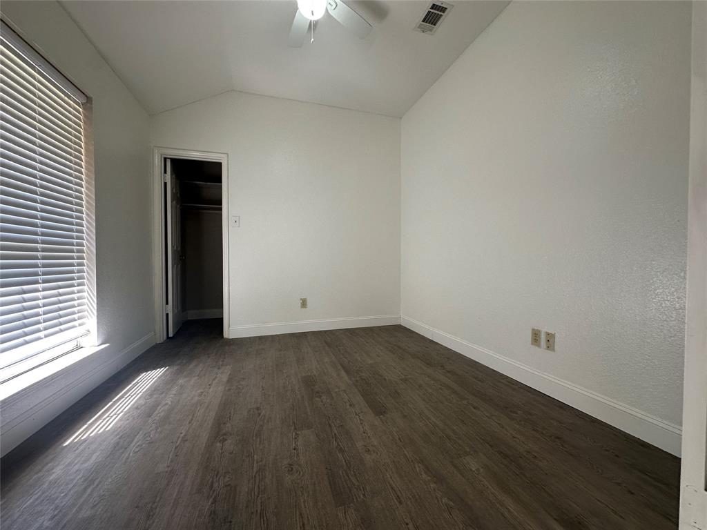 5141 Hearthcrest Drive Property Photo 7
