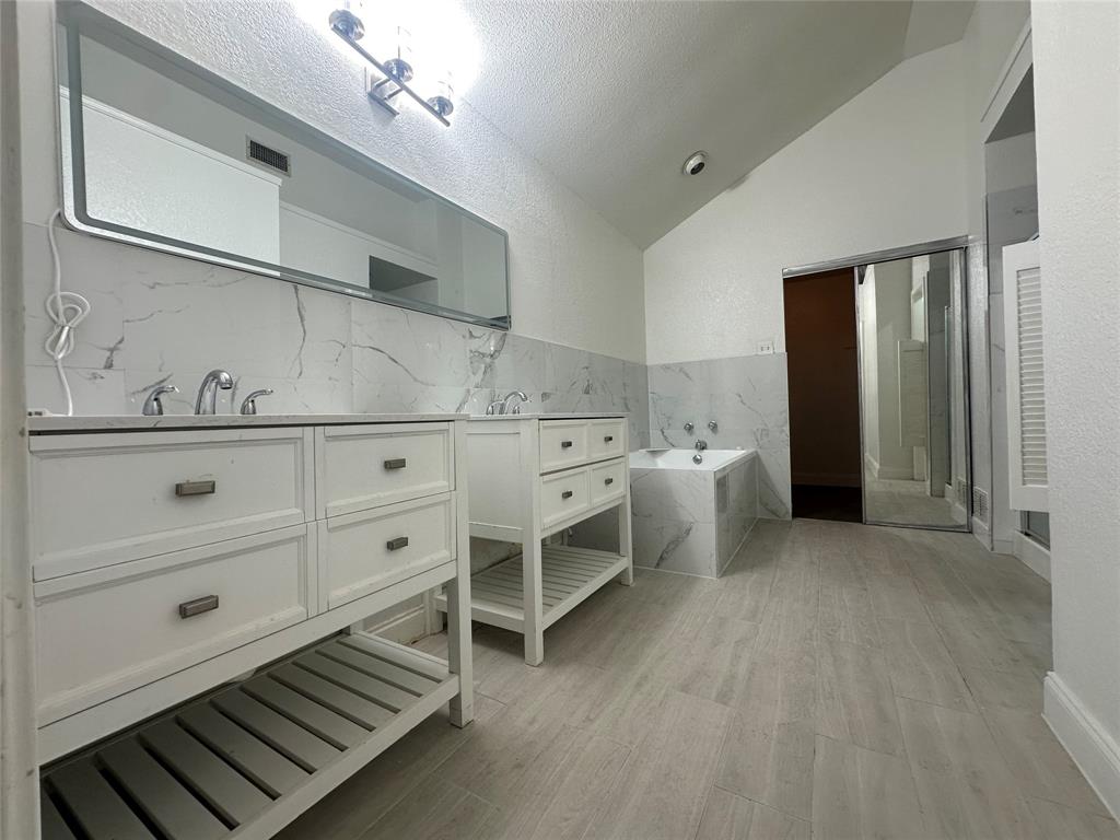 5141 Hearthcrest Drive Property Photo 11