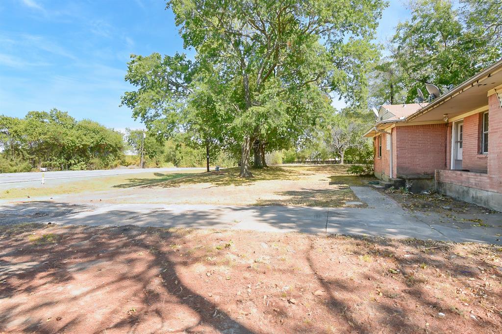 405 Fm 816 Property Photo 3