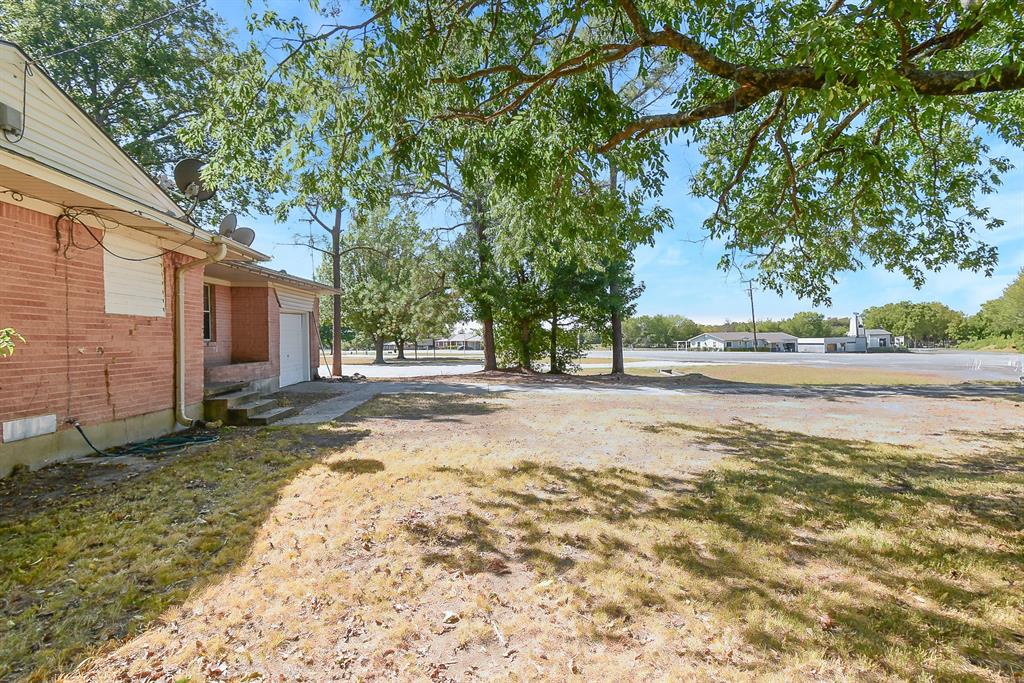 405 Fm 816 Property Photo 4