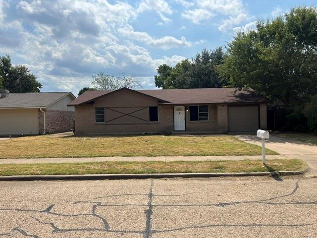 2312 Meadow Crest Property Photo 2