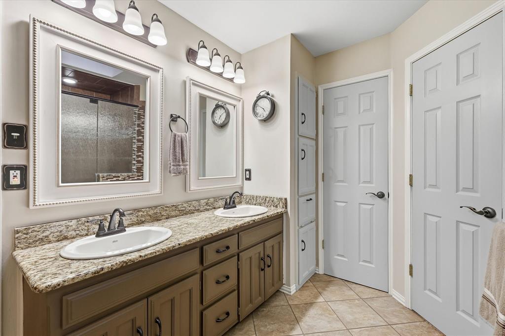 707 Glenn Drive Property Photo 25