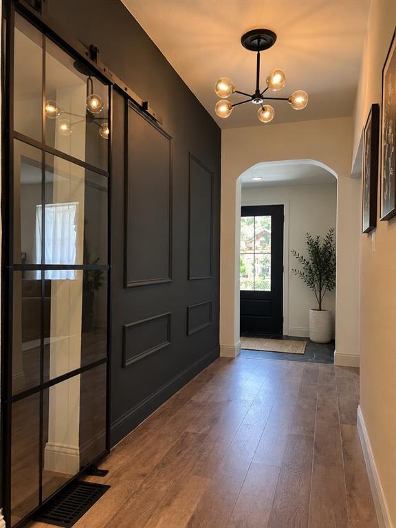 708 Essex Street Property Photo 4