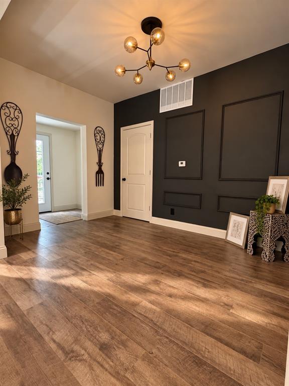 708 Essex Street Property Photo 10