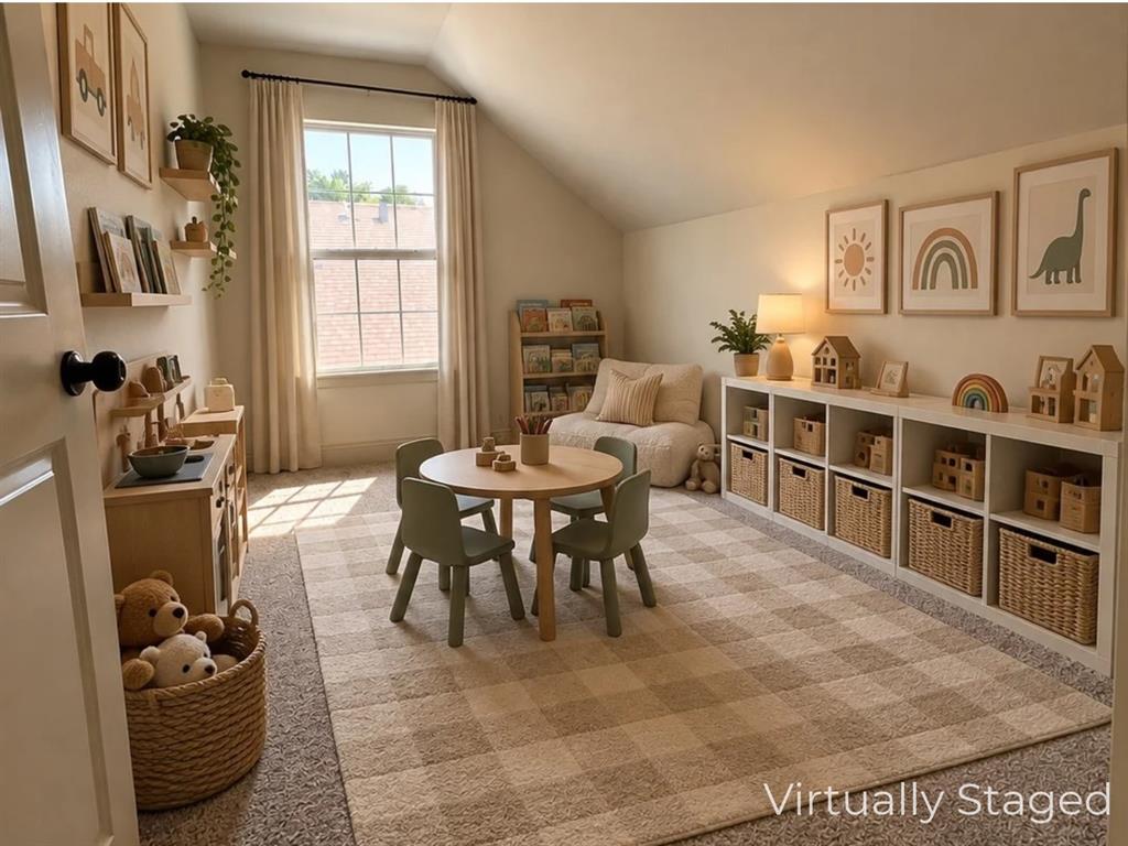 708 Essex Street Property Photo 17