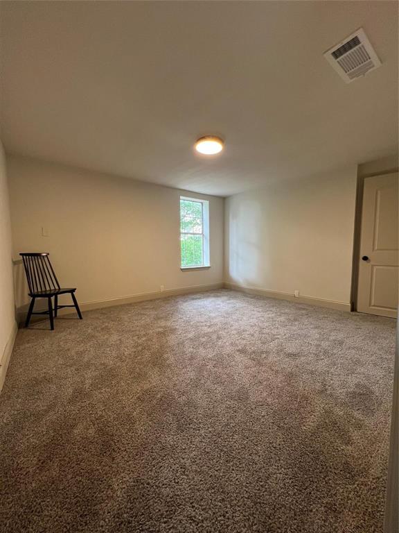 708 Essex Street Property Photo 25
