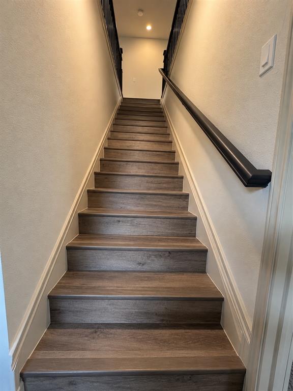 708 Essex Street Property Photo 27