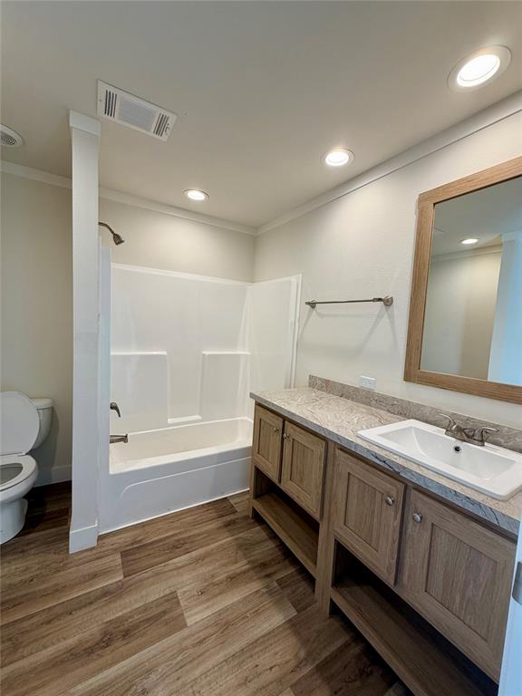 60 Holland Street Property Photo 10