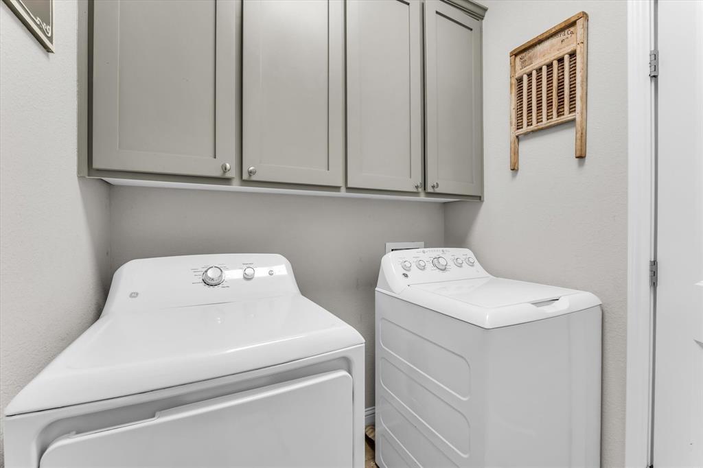 370 Frederick Drive Property Photo 16